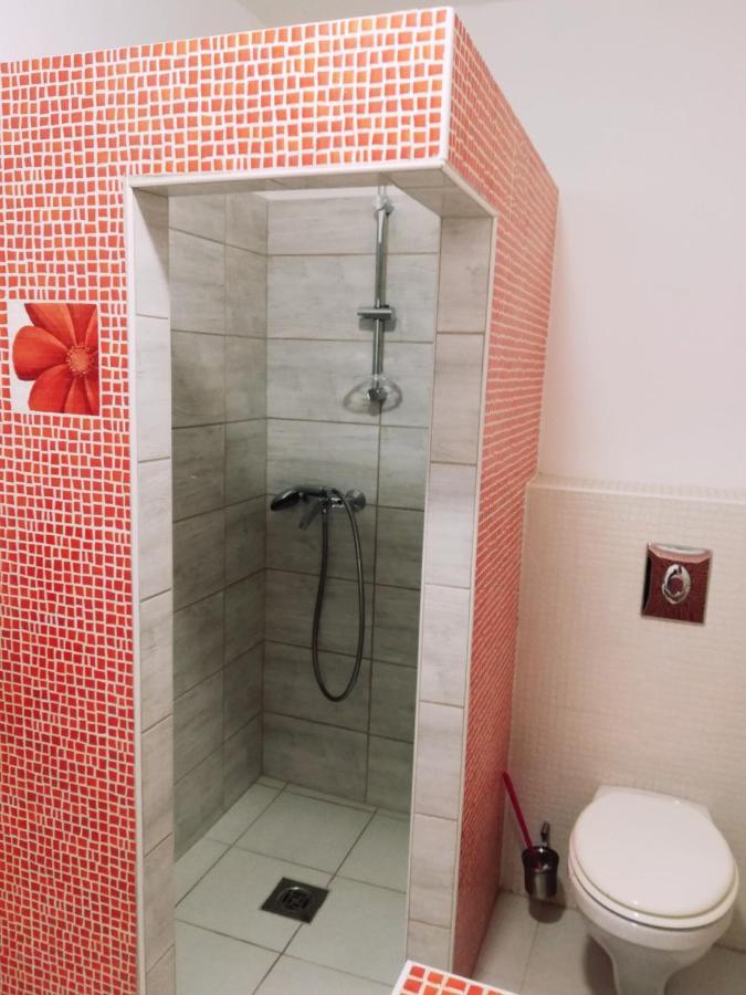 Happy Home Apartman 기에네스디아스 외부 사진